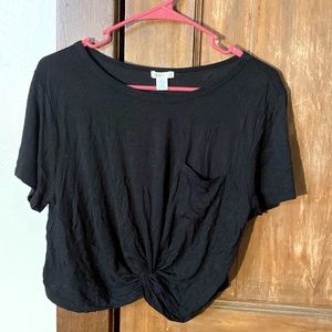 Large black croptop